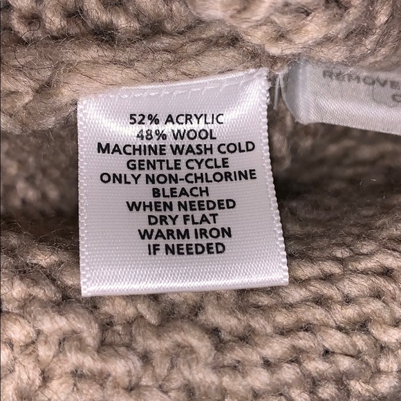 LOFT Cable Turtleneck Short Sleeve Sweater - Picture 3 of 5